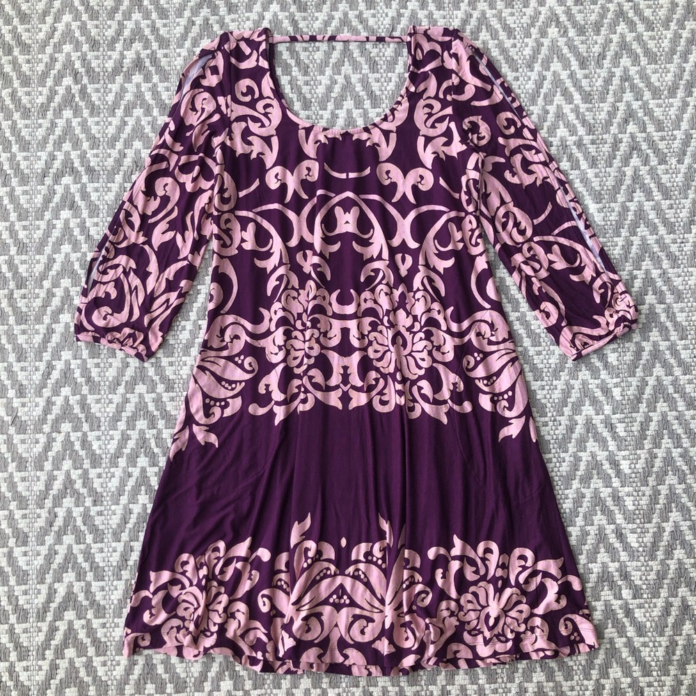 Soma soft jersey cold shoulder ornamental scroll Bordeaux dress size medium